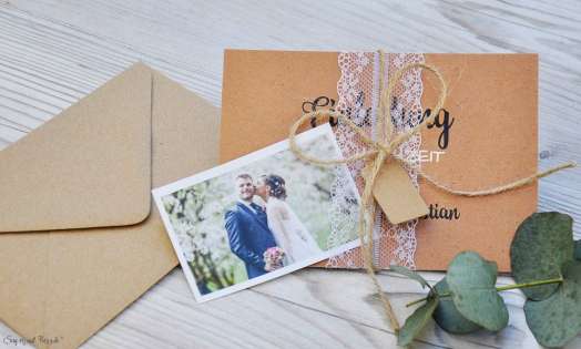 Hochzeitseinladung Kraftpapier diy Spitze weiß Vintage mit Foto