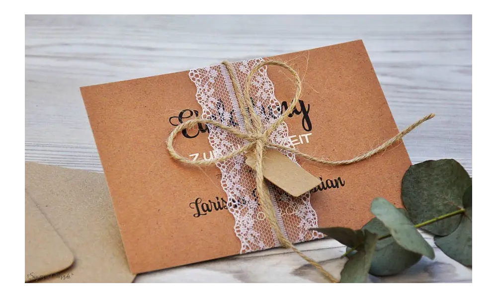 Hochzeitseinladung Kraftpapier diy Spitze weiß Vintage mit Foto