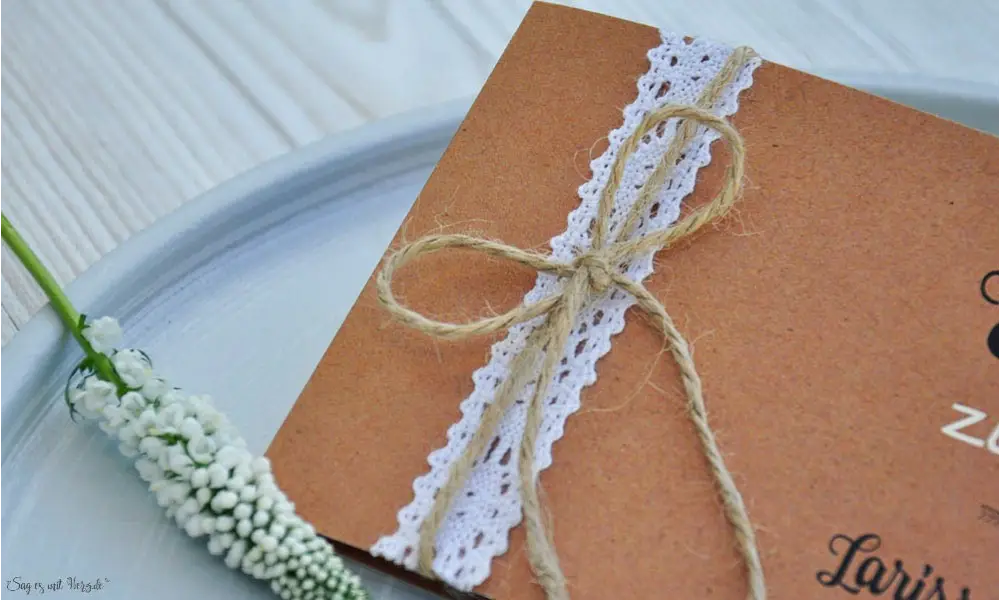 Hochzeitseinladung Kraftpapier Spitze Vintage diy