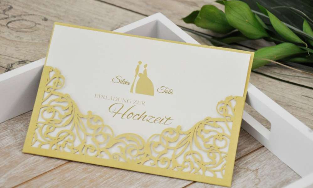 Hochzeitseinladungen gold Lasercut Spitze edel