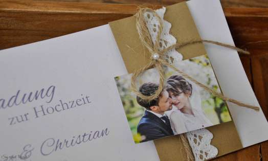 Vintage Einladungskarten Hochzeit mit Kraftpapier Banderole, Spitze mit Foto, diy