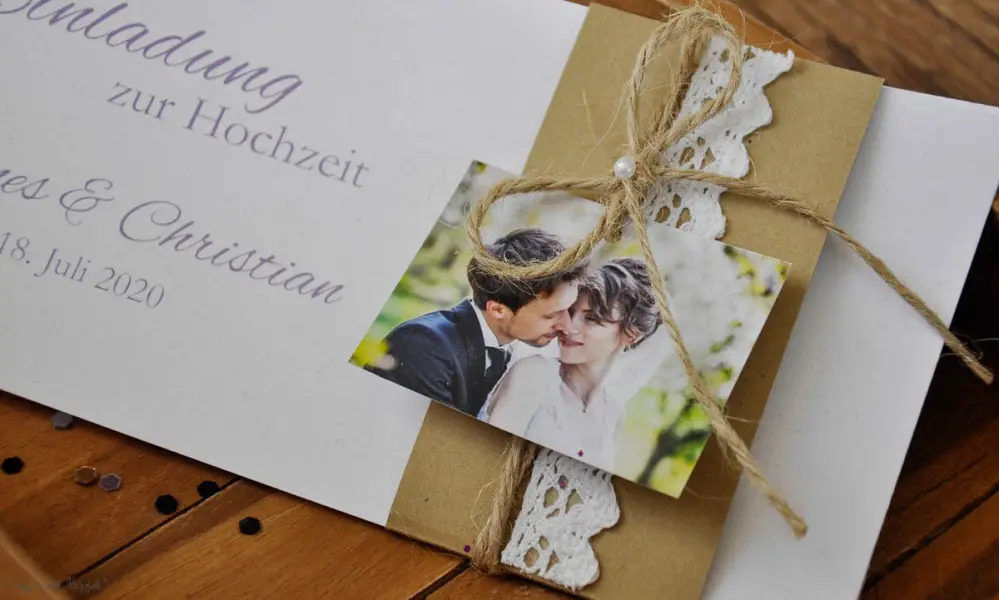 Vintage Einladungskarten Hochzeit mit Kraftpapier Banderole, Spitze mit Foto, diy