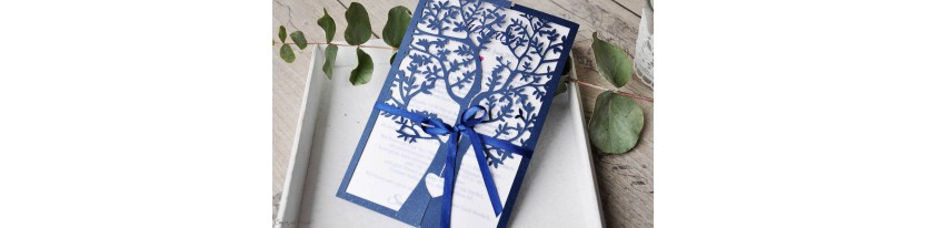 Hochzeitseinladungen Lasercut Spitze dunkelblau Baum Vintage navy blue Laserschnitt