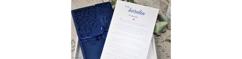 Hochzeitseinladungen Lasercut Spitze dunkelblau Baum Vintage navy blue Laserschnitt