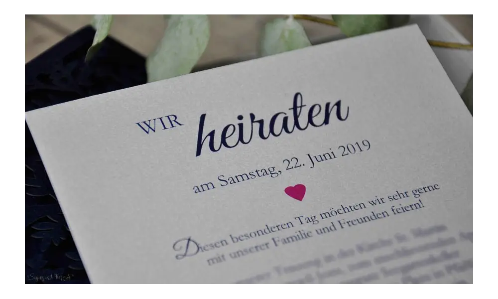Einladungskarten Hochzeit Lasercut Spitze blau rosa Baum Vintage