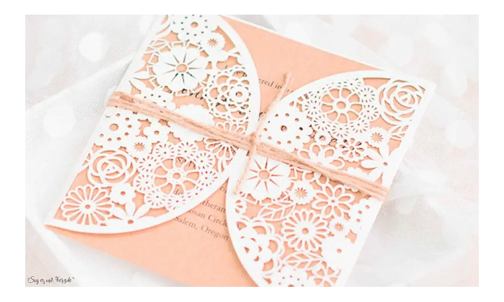 Laser cut Hochzeitseinladungen Blumen, Kraftpapier