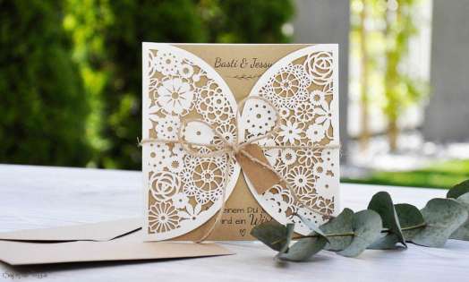 Laser cut Hochzeitseinladungen Blumen, Vintage Kraftpapier