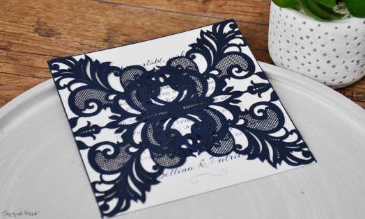 Edle Lasercut Einladungskarten Hochzeit Spitze blau rosa, navy blue, blush pink, Vintage