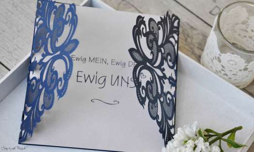 Edle Lasercut Einladungskarten Hochzeit Spitze blau rosa, navy blue, blush pink, Vintage