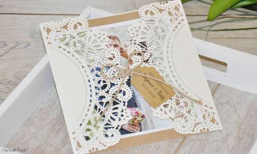 Vintage Einladungskarten Hochzeit mit Lasercut Spitze & Kraftpapier