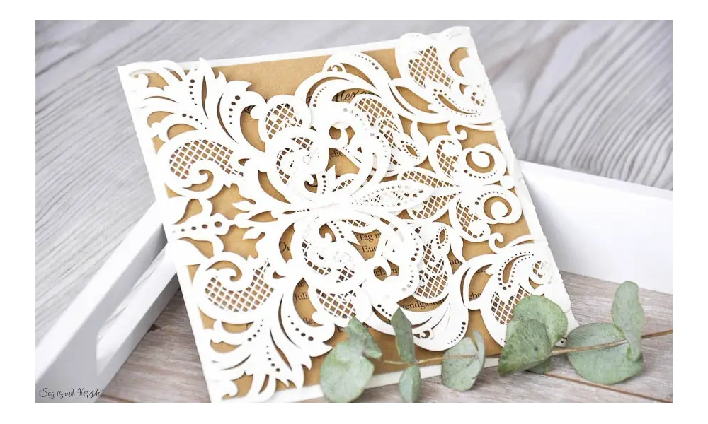 Einladungskarten Hochzeit gold weiß Laser cut