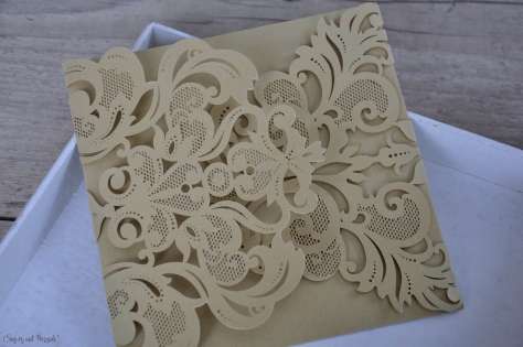 Einladungskarten Hochzeit gold weiß Laser cut