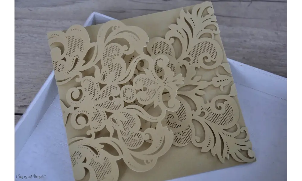Einladungskarten Hochzeit gold weiß Laser cut