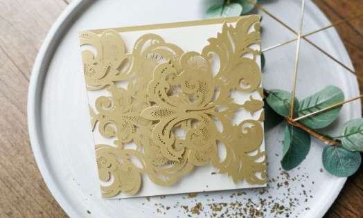 Einladungskarten Hochzeit gold weiß Laser cut