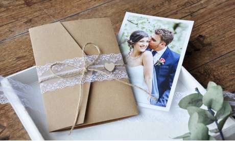 Pocketfold Hochzeitseinladungen diy Kraftpapier Spitze weiß Einladungskarten Hochzeit