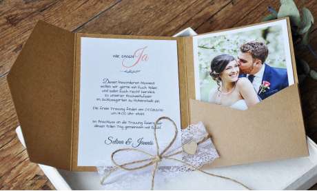Handarbeit Hochzeit Einladungen-individuell sidefold mit Umschläge 