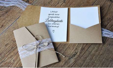 Pocketfold Hochzeitseinladungen diy Kraftpapier weiße Spitze Einladungskarten Hochzeit