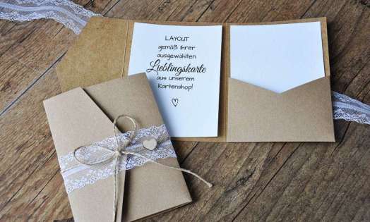 Pocketfold Hochzeitseinladungen diy Kraftpapier weiße Spitze Einladungskarten Hochzeit