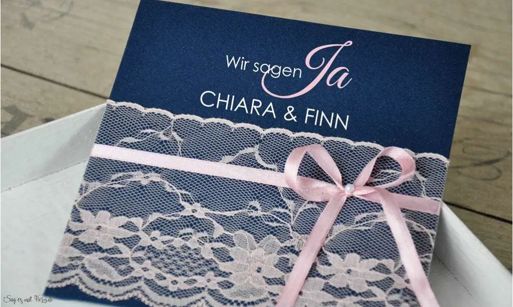 Einladungskarten Hochzeit dunkelblau rosa Spitze