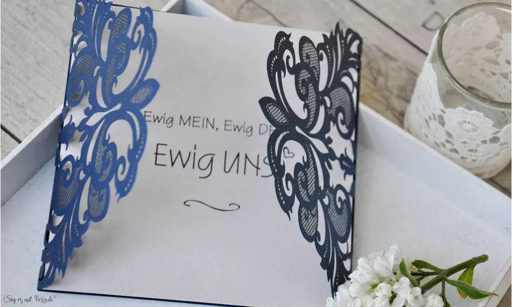 Einladungskarten Hochzeit blau gold Lasercut