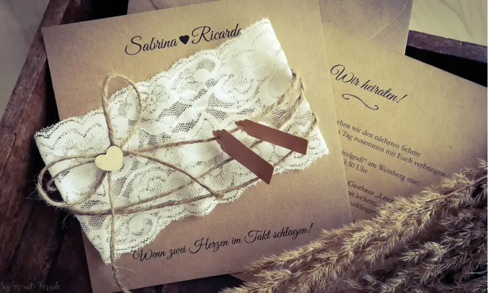 Einladungskarten Hochzeit Kraftpapier Spitze natürlich boho vintage