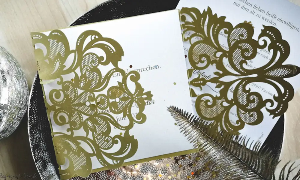 Hochzeitseinladungen in gold Lasercut Spitze