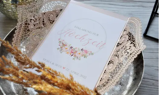 Einladungskarten Hochzeit rosa Lasercut Spitze