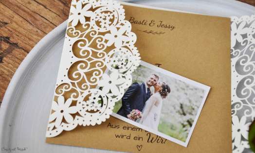 Hochzeitseinladung Lasercut Kraftpapier mit Foto