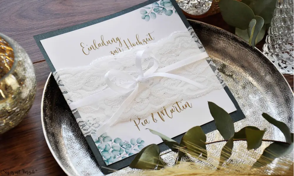 Einladungskarten Hochzeit Spitze Eukapyptus grün weiß gold Boho