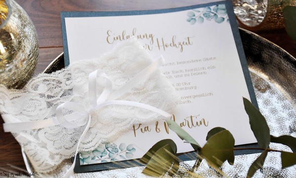 Einladungskarten Hochzeit Spitze Eukapyptus grün weiß gold Boho