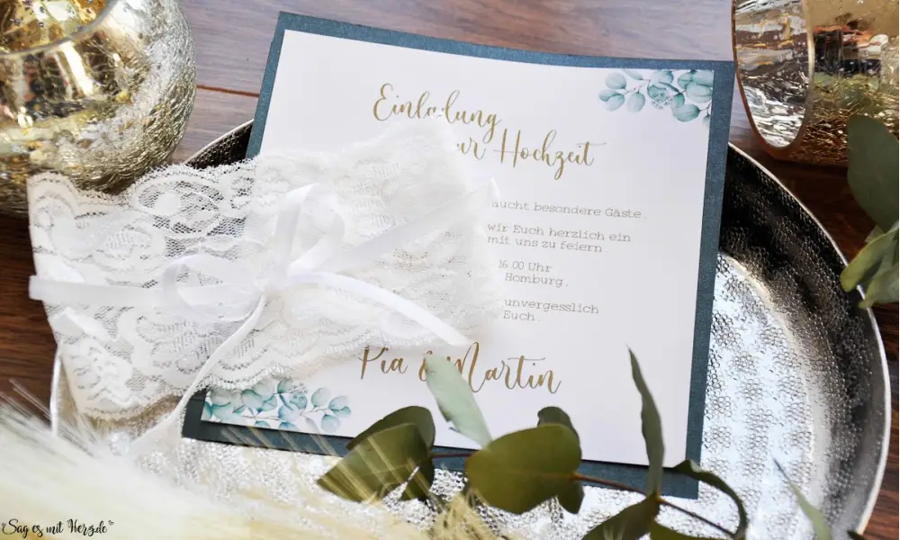 Einladungskarten Hochzeit Spitze Eukapyptus grün weiß gold Boho
