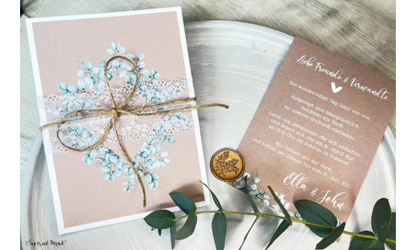 Einladungskarte Hochzeit Kraftpapier Spitze Eukalyptus Postkarte