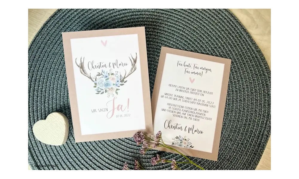 Einladungskarte Hochzeit Geweih Kraftpapier floral