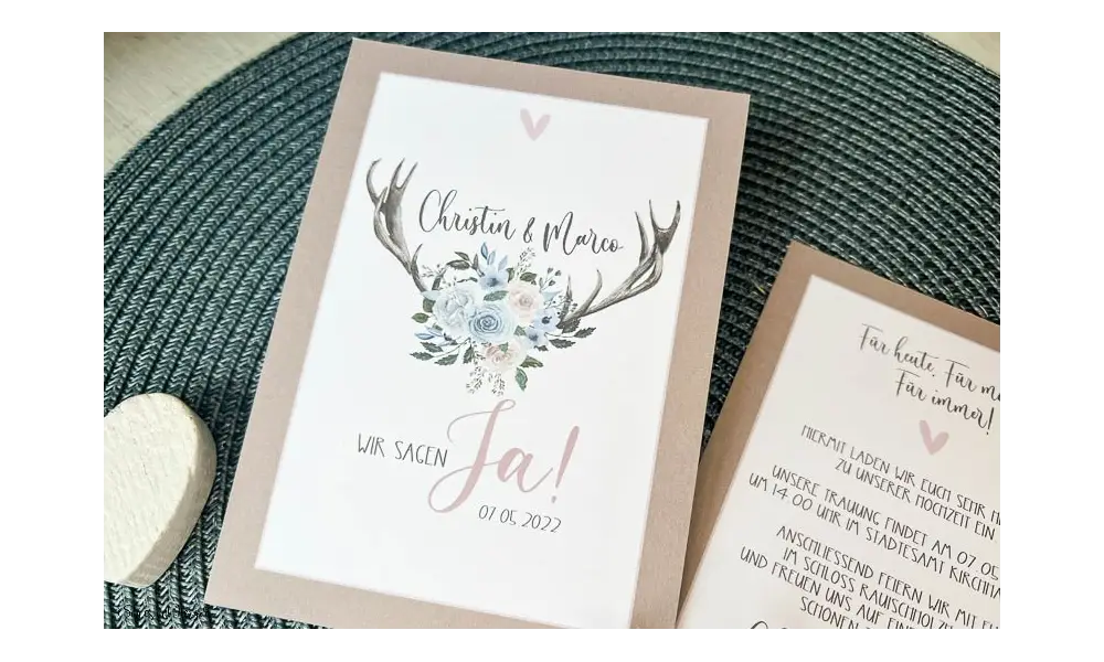 Einladungskarte Hochzeit Geweih Kraftpapier floral