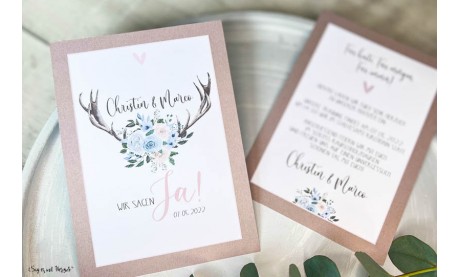 Einladungskarte Hochzeit Geweih Kraftpapier floral