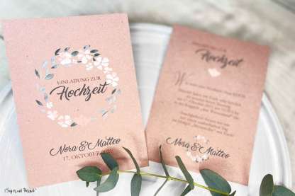 Einladungskarten Hochzeit Kraftpapier apricot Blumen floral