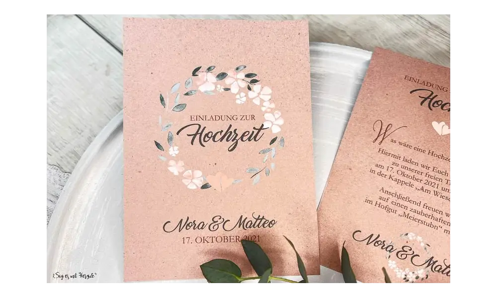 Einladungskarten Hochzeit Kraftpapier apricot Blumen floral