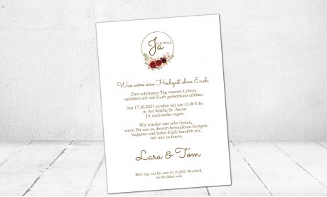 Einladungskarten Hochzeit Boho roter Blumenkranz
