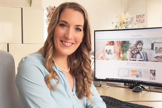 Einladungen und Dankeskarten individuell gestalten lassen